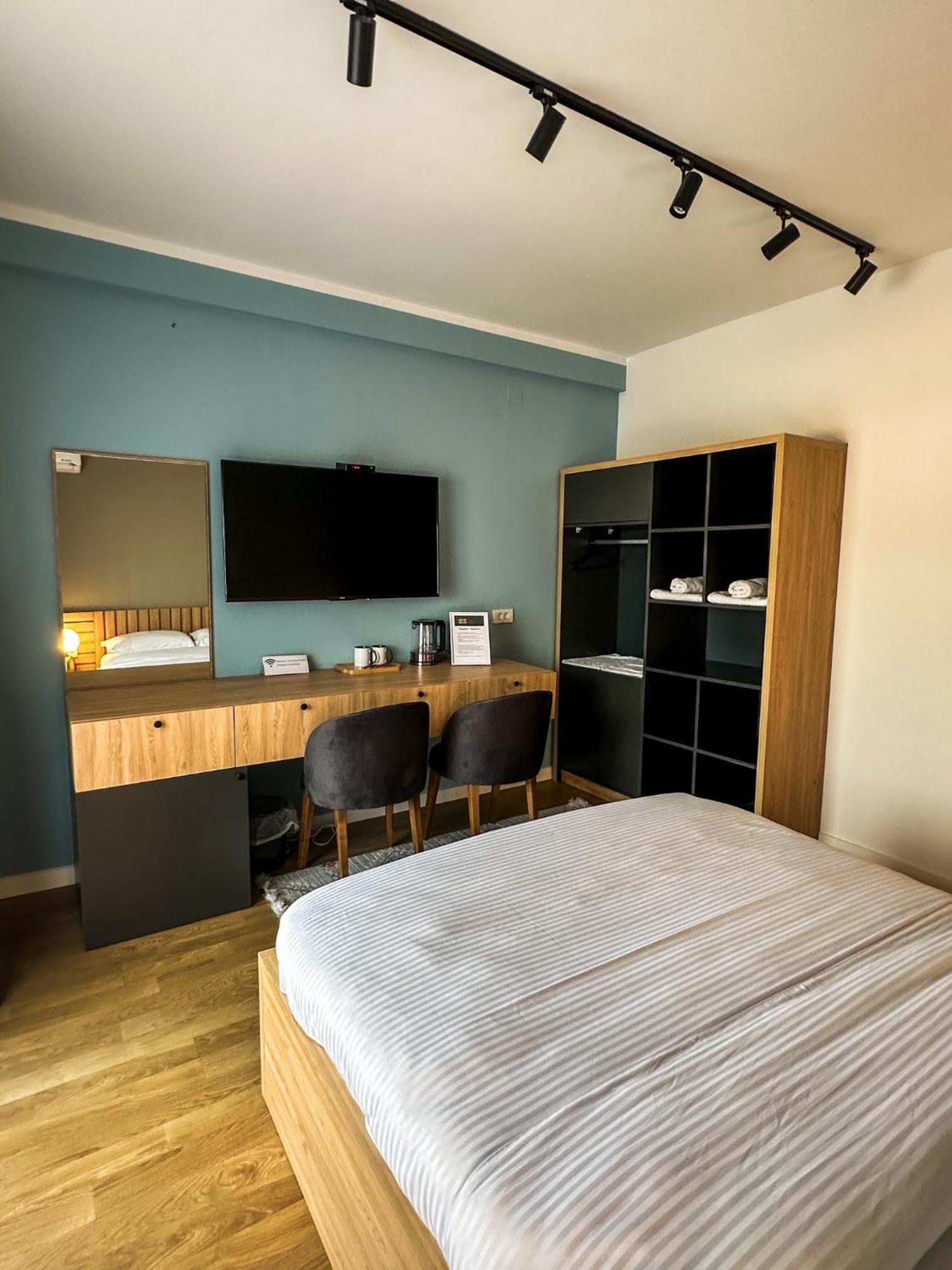 Grand Apartments Prishtina Pristina Buitenkant foto