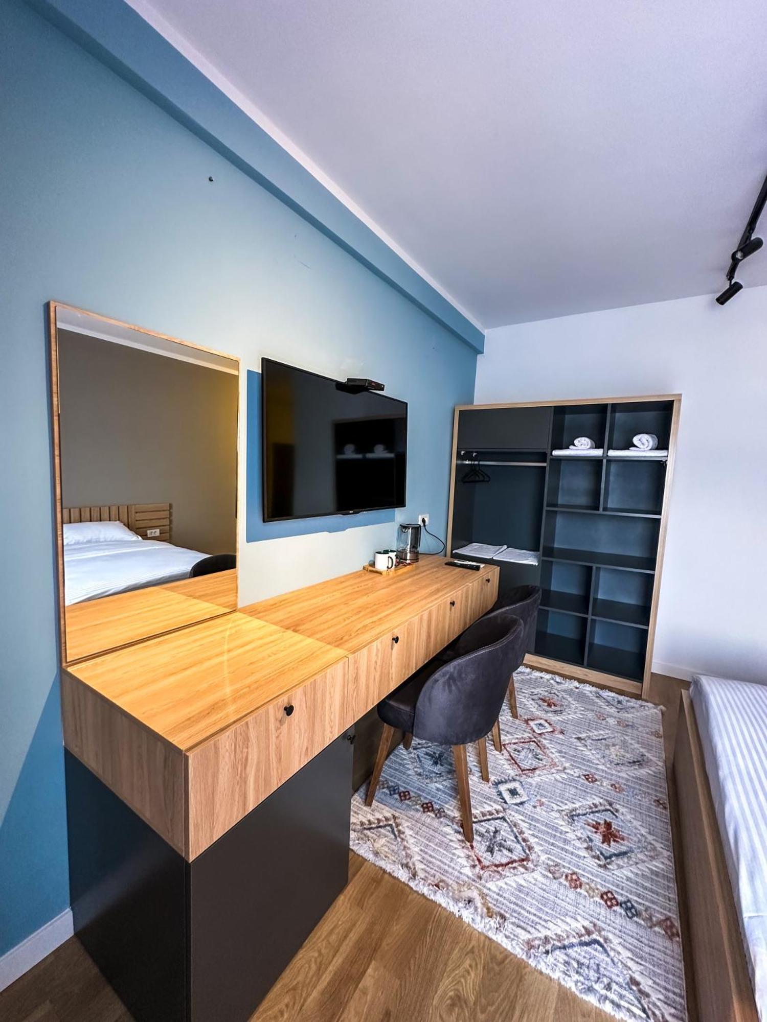 Grand Apartments Prishtina Pristina Buitenkant foto