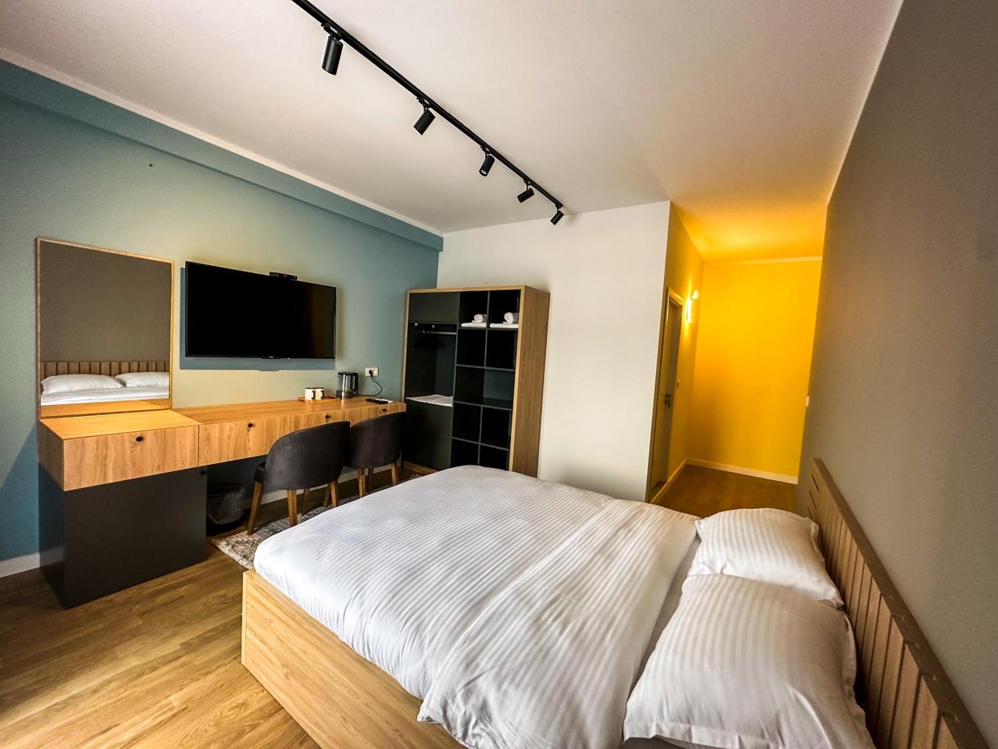 Grand Apartments Prishtina Pristina Buitenkant foto