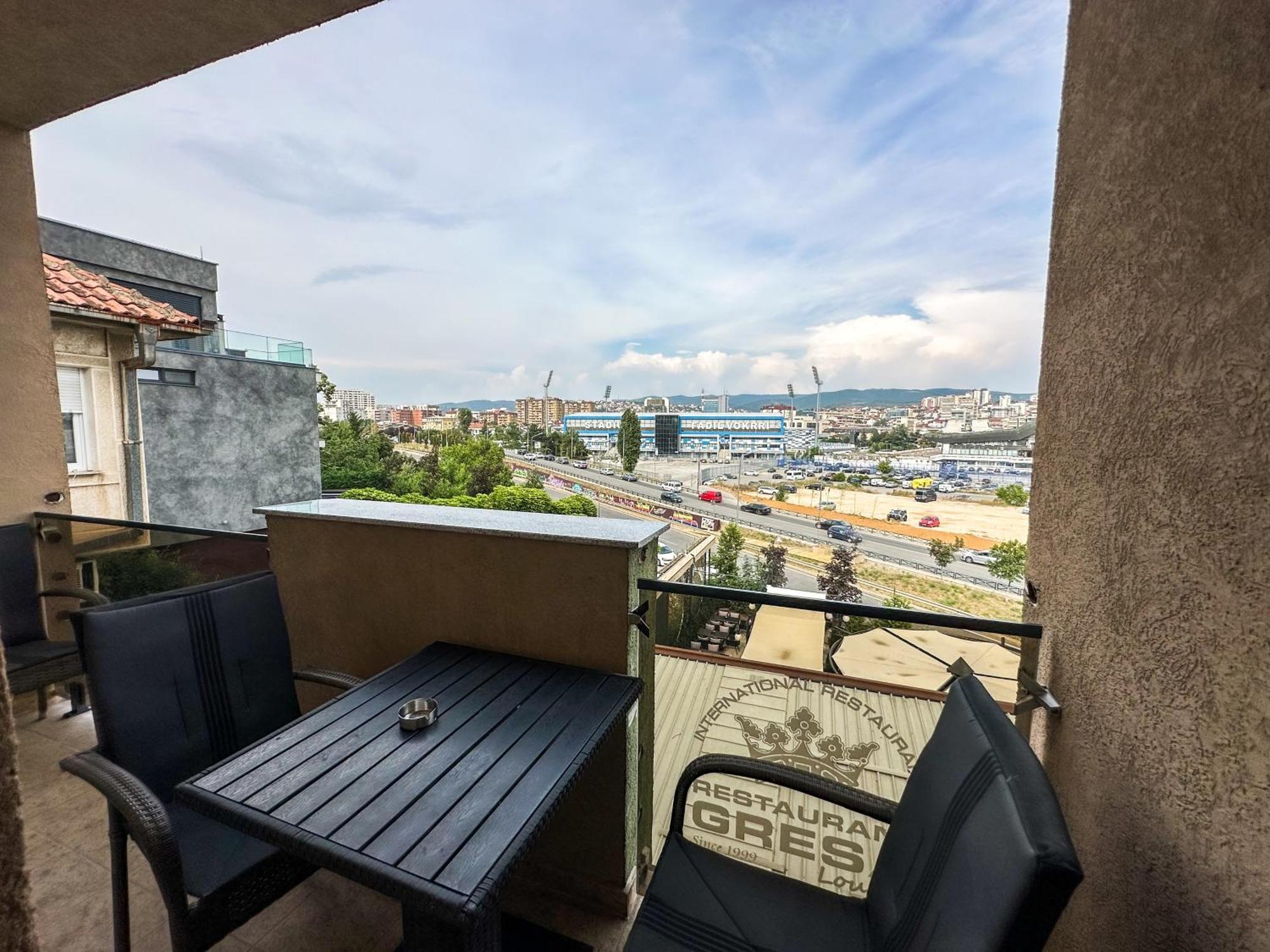 Grand Apartments Prishtina Pristina Buitenkant foto