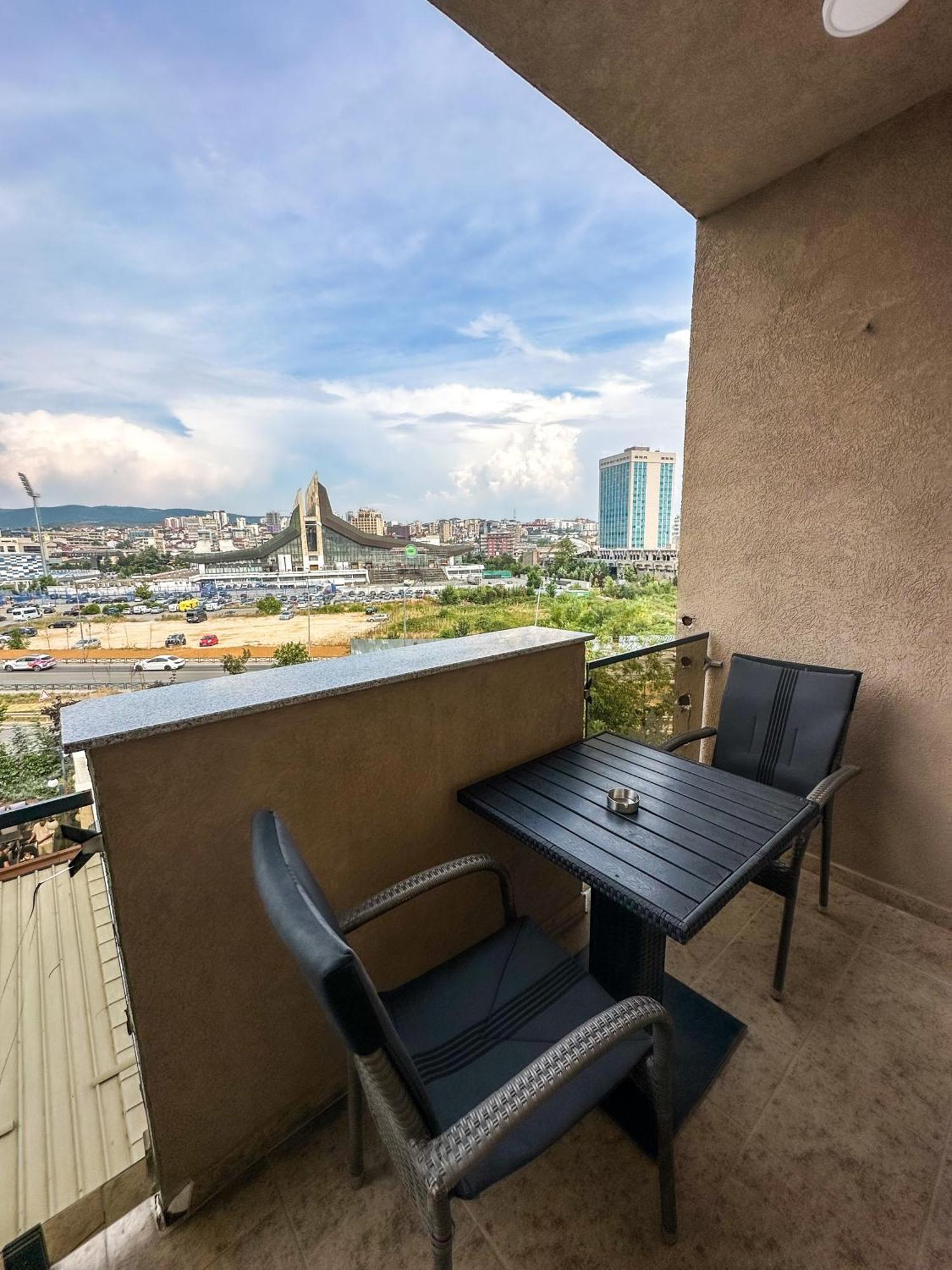 Grand Apartments Prishtina Pristina Buitenkant foto
