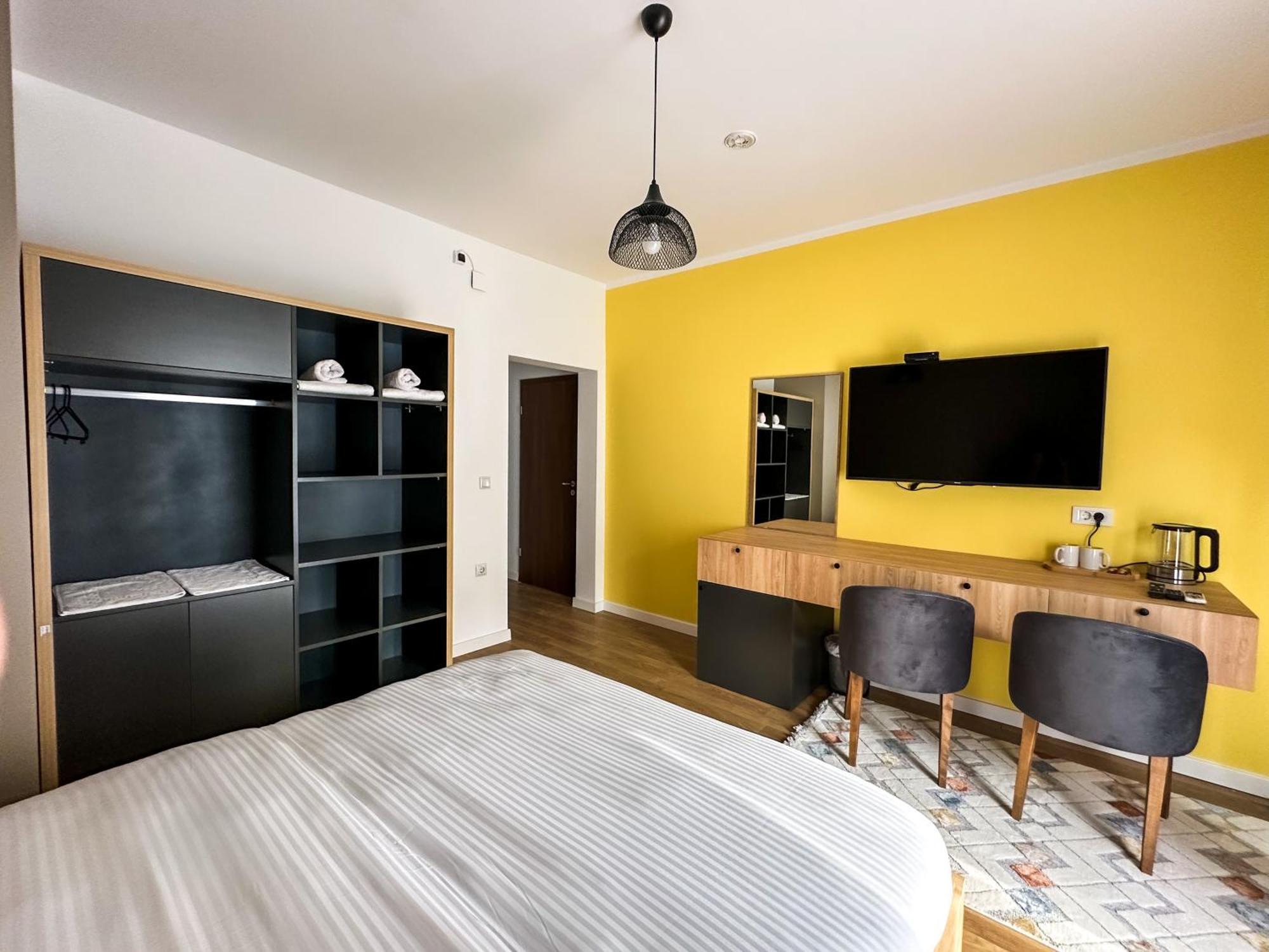 Grand Apartments Prishtina Pristina Buitenkant foto